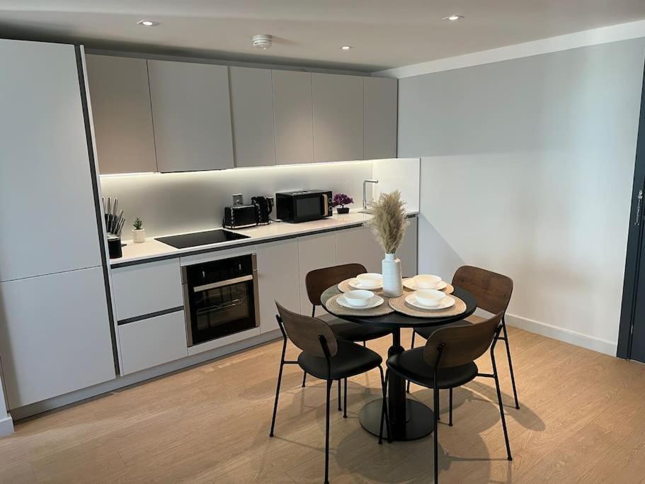 2Bedroom Luxury Apartment City Centre แมนเชสเตอร์ ภายนอก รูปภาพ
